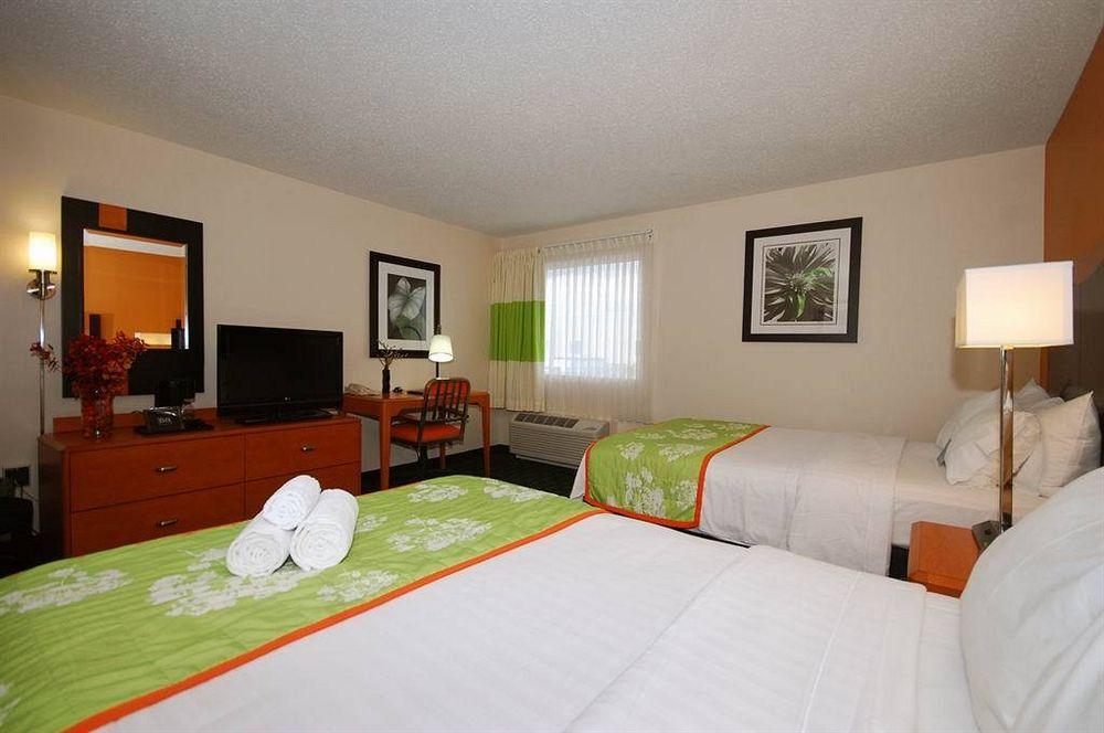Fairfield Inn Boston Dedham Extérieur photo