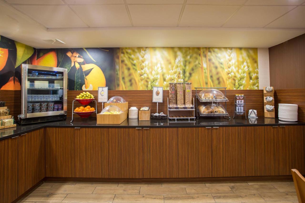 Fairfield Inn Boston Dedham Extérieur photo
