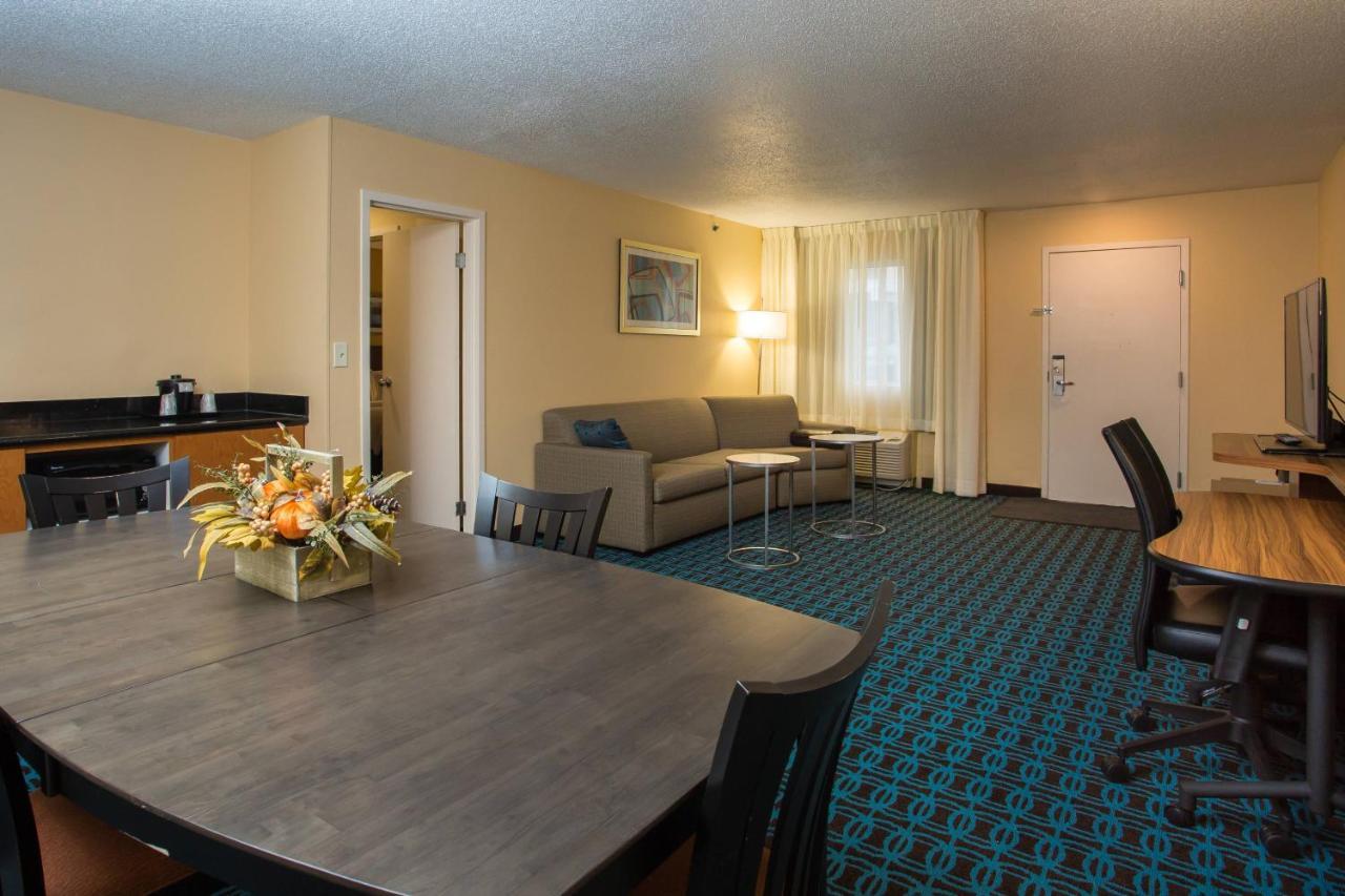 Fairfield Inn Boston Dedham Extérieur photo