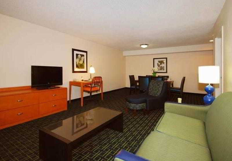 Fairfield Inn Boston Dedham Extérieur photo