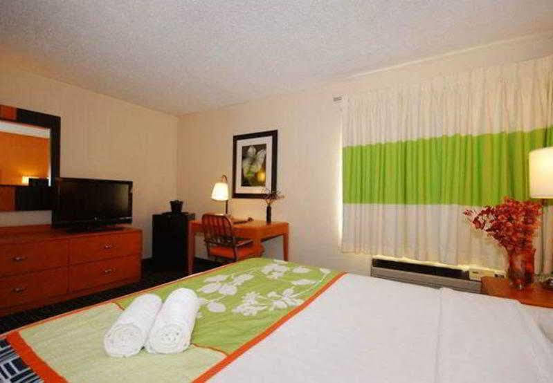 Fairfield Inn Boston Dedham Extérieur photo